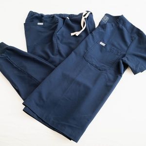 FIGS Men's Scrub Set Technical Collection - Navy
